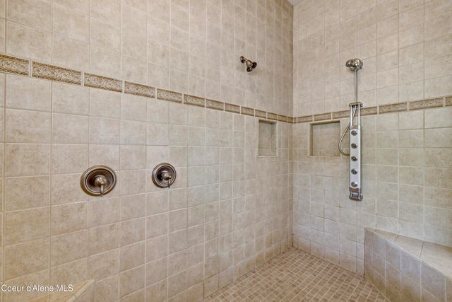 18772 W Riverview DR, Post Falls, ID 83854