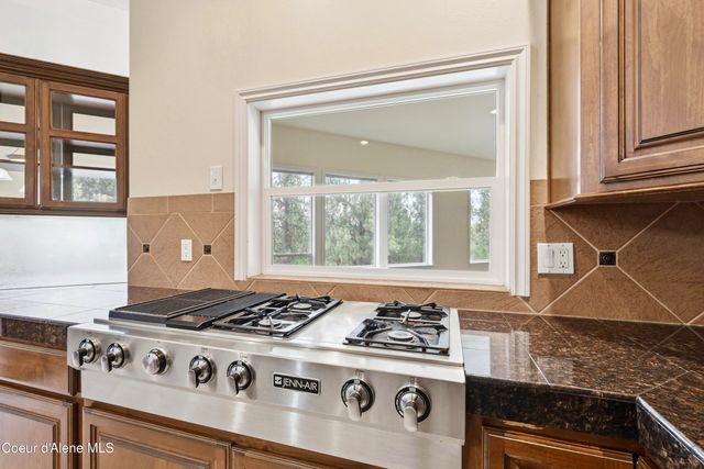 18772 W Riverview DR, Post Falls, ID 83854