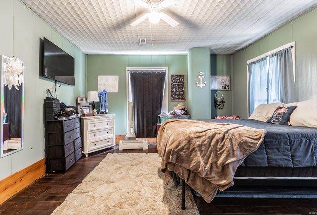 209 Sycamore Street, Newburgh, IN 47630