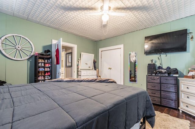 209 Sycamore Street, Newburgh, IN 47630