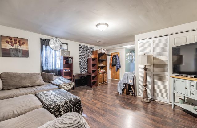 209 Sycamore Street, Newburgh, IN 47630