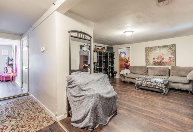 209 Sycamore Street, Newburgh, IN 47630