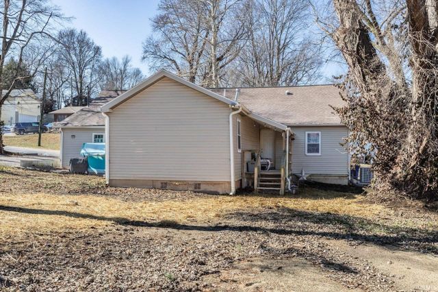 209 Sycamore Street, Newburgh, IN 47630