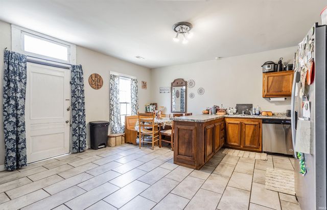 209 Sycamore Street, Newburgh, IN 47630