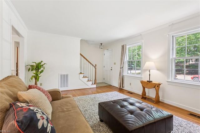 925 Etna DR, Newport News, VA 23608