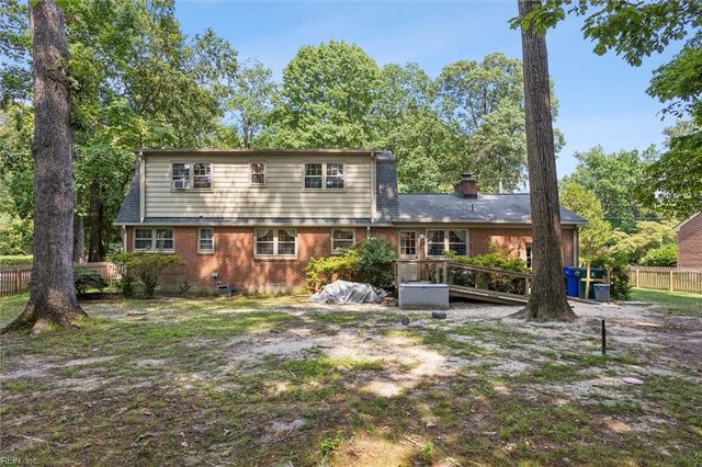 925 Etna DR, Newport News, VA 23608
