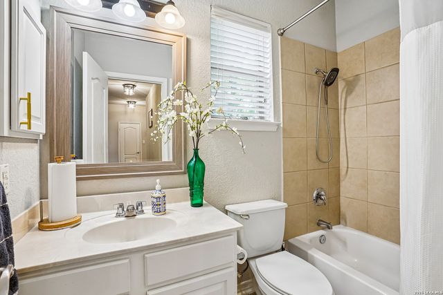 141 CLAYWELL DR, San Antonio, TX 78209