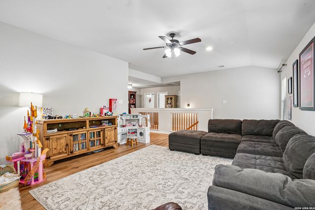 141 CLAYWELL DR, San Antonio, TX 78209