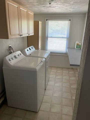 1916 Romence Road, Portage, MI 49024