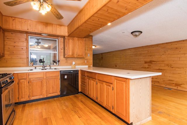 1916 Romence Road, Portage, MI 49024