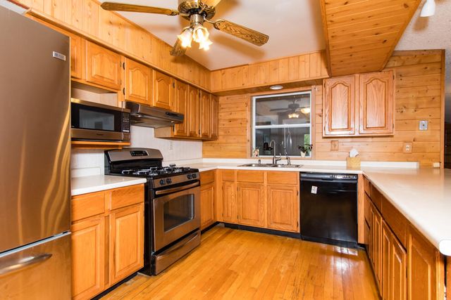 1916 Romence Road, Portage, MI 49024