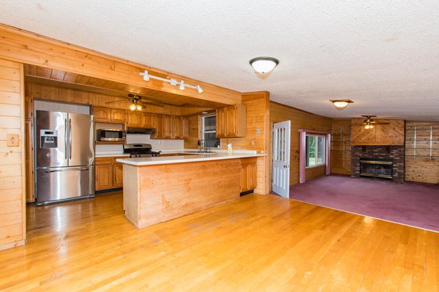 1916 Romence Road, Portage, MI 49024