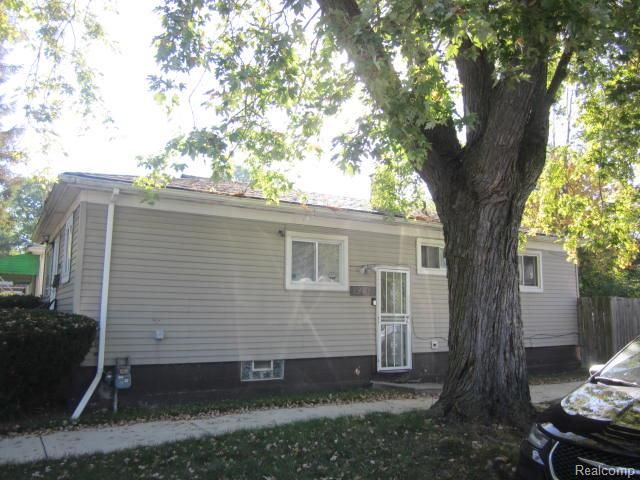 19651 Lyndon Street, Detroit, MI 48223