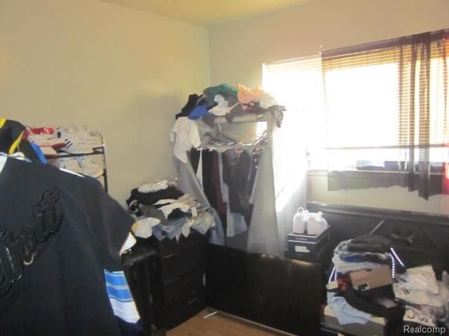 19651 Lyndon Street, Detroit, MI 48223