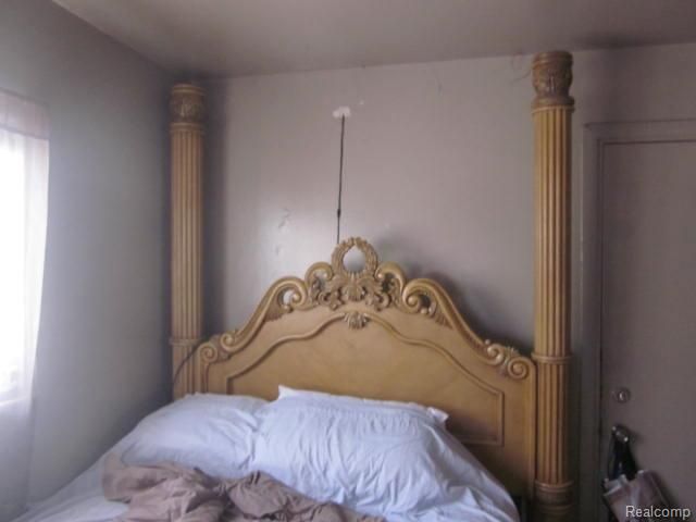 19651 Lyndon Street, Detroit, MI 48223