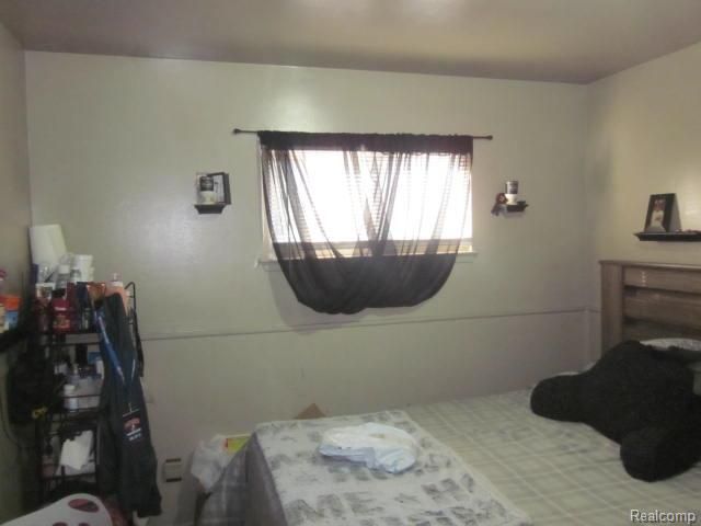 19651 Lyndon Street, Detroit, MI 48223