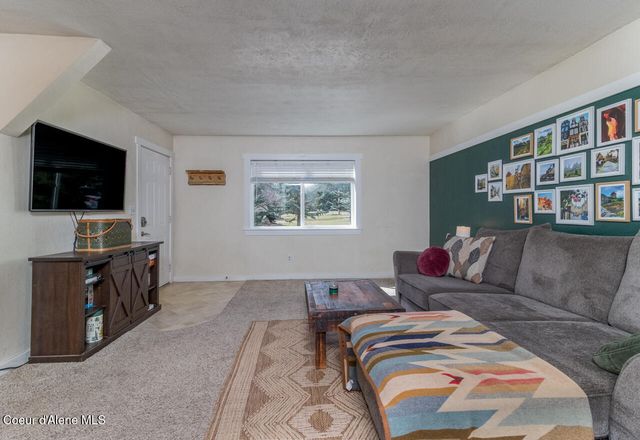 7467 Wells St, Bonners Ferry, ID 83805