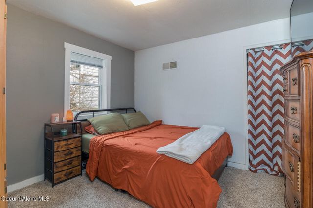 7467 Wells St, Bonners Ferry, ID 83805