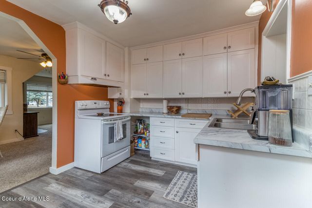 7467 Wells St, Bonners Ferry, ID 83805