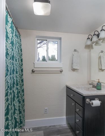 7467 Wells St, Bonners Ferry, ID 83805