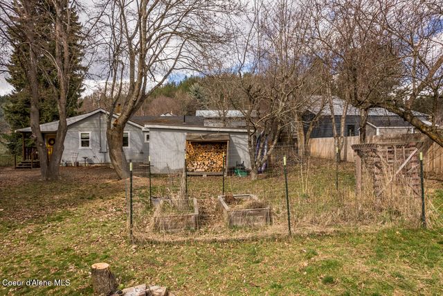 7467 Wells St, Bonners Ferry, ID 83805