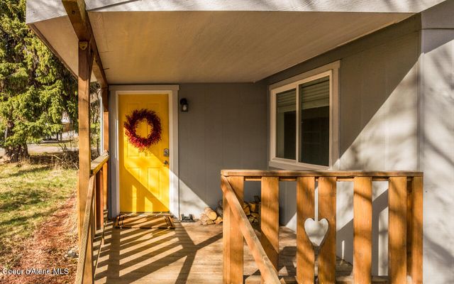 7467 Wells St, Bonners Ferry, ID 83805