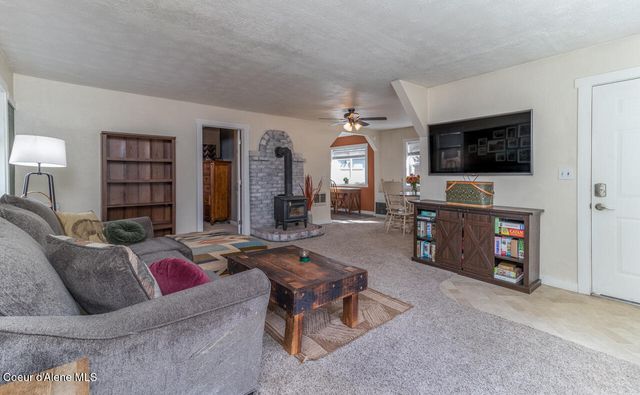 7467 Wells St, Bonners Ferry, ID 83805