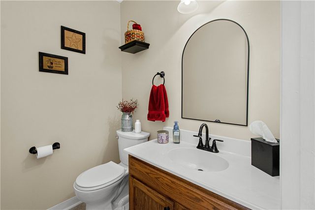 197 Old Village Ln, Bethel Park, PA 15102