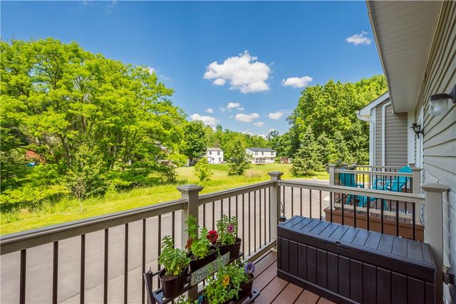 197 Old Village Ln, Bethel Park, PA 15102