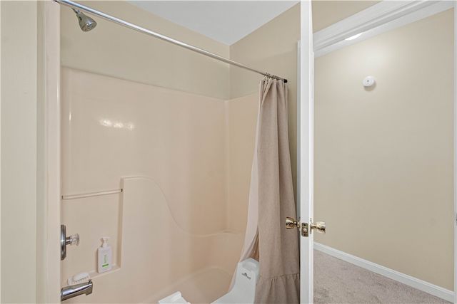 197 Old Village Ln, Bethel Park, PA 15102