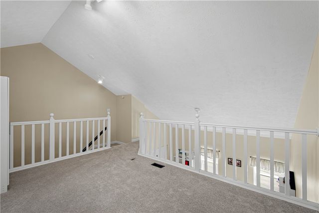 197 Old Village Ln, Bethel Park, PA 15102