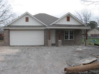 837 S Wood Street, Pryor, OK 74361