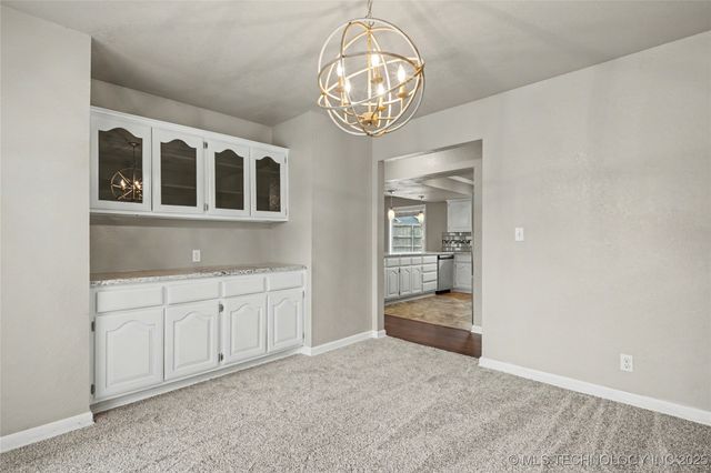 1619 E Pfendler Avenue, Sapulpa, OK 74066