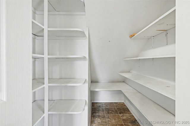 1619 E Pfendler Avenue, Sapulpa, OK 74066