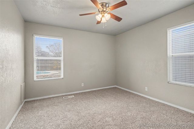 1619 E Pfendler Avenue, Sapulpa, OK 74066