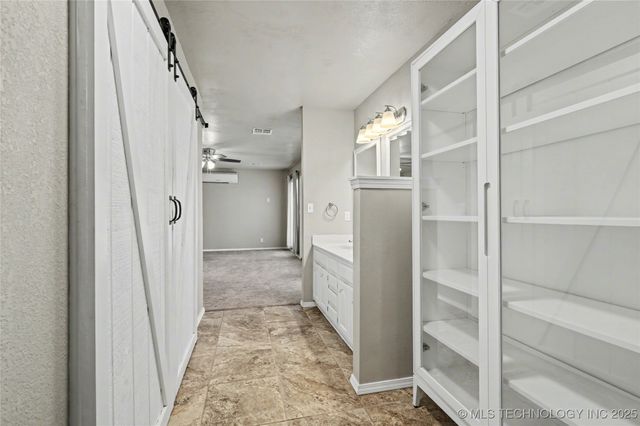 1619 E Pfendler Avenue, Sapulpa, OK 74066