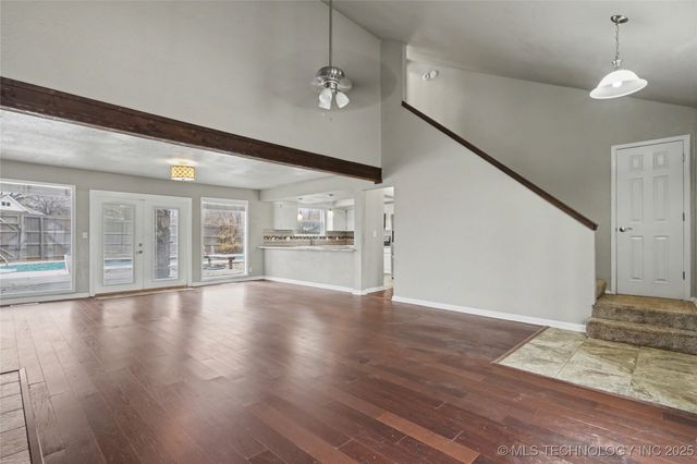 1619 E Pfendler Avenue, Sapulpa, OK 74066