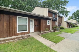 1439 E Tanners Creek Dr, Norfolk, VA 23513