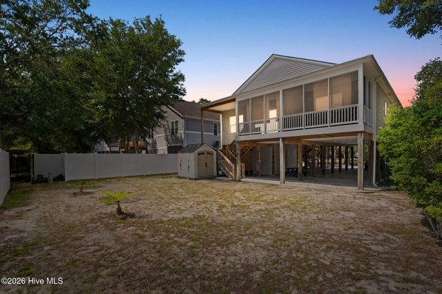 110 NW 7th Street, Oak Island, NC 28465
