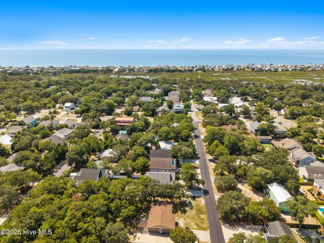 110 NW 7th Street, Oak Island, NC 28465