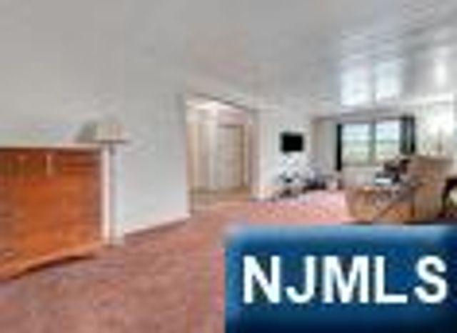 68 Bergen Turnpike, Ridgefield Park, NJ 07660