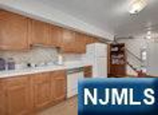 68 Bergen Turnpike, Ridgefield Park, NJ 07660