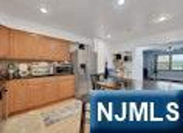 68 Bergen Turnpike, Ridgefield Park, NJ 07660