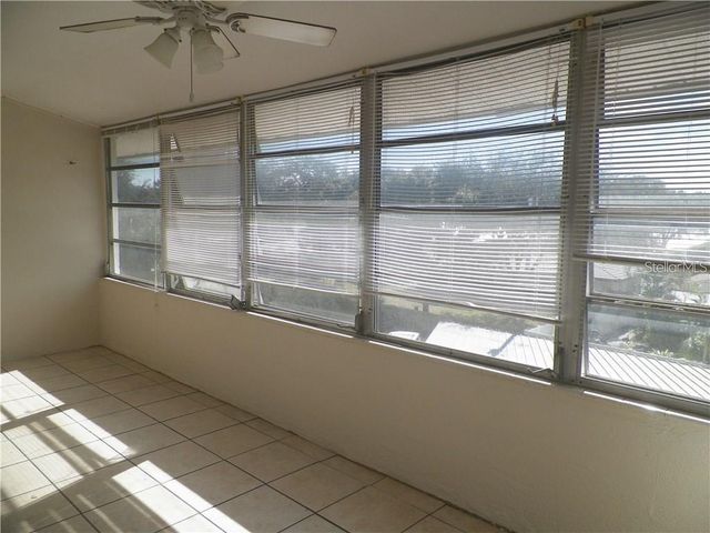 911 WASHINGTON AVENUE 304, Largo, FL 33770