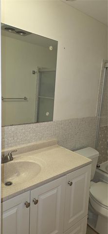 911 WASHINGTON AVENUE 304, Largo, FL 33770