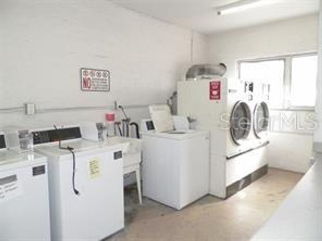 911 WASHINGTON AVENUE 304, Largo, FL 33770
