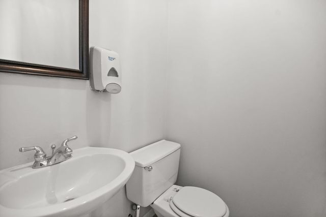 822 DeKalb Avenue, Sycamore, IL 60178