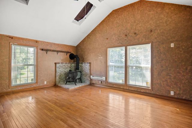 822 DeKalb Avenue, Sycamore, IL 60178