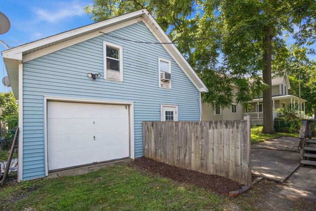 822 DeKalb Avenue, Sycamore, IL 60178