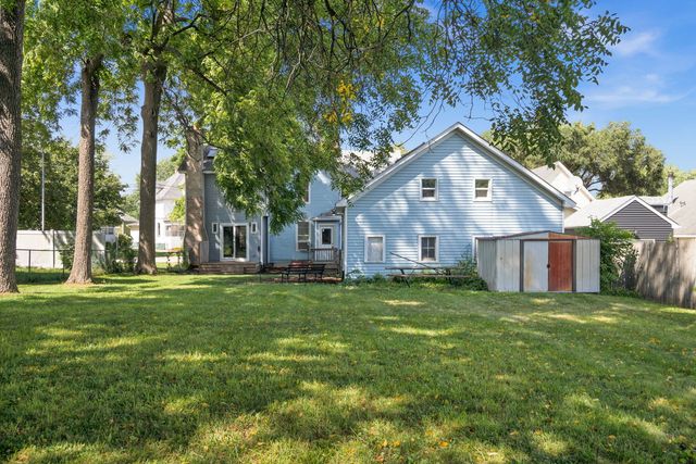 822 DeKalb Avenue, Sycamore, IL 60178